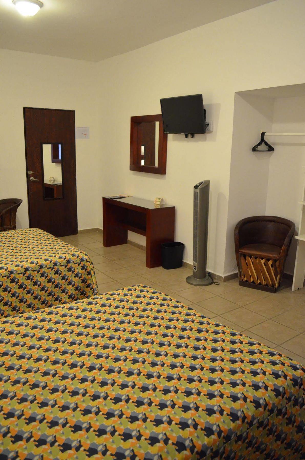 Hotel San Miguel Pénjamo エクステリア 写真