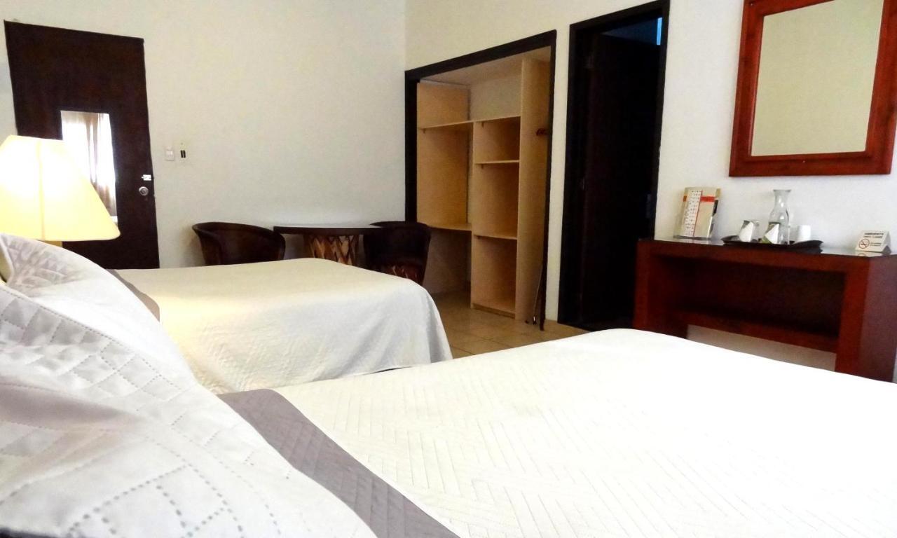Hotel San Miguel Pénjamo エクステリア 写真